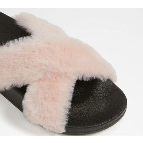 🌸SALE🌸 Brand new ALDO Fur Slides - Picture 6 of 7